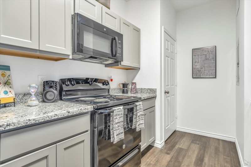 Upscale UCO Student Apartment Luxury Off Campus Housing Edmond OK